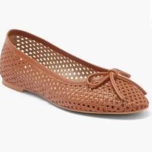 NWOB Bruno Magli Janina Wowen Flat. Size 8